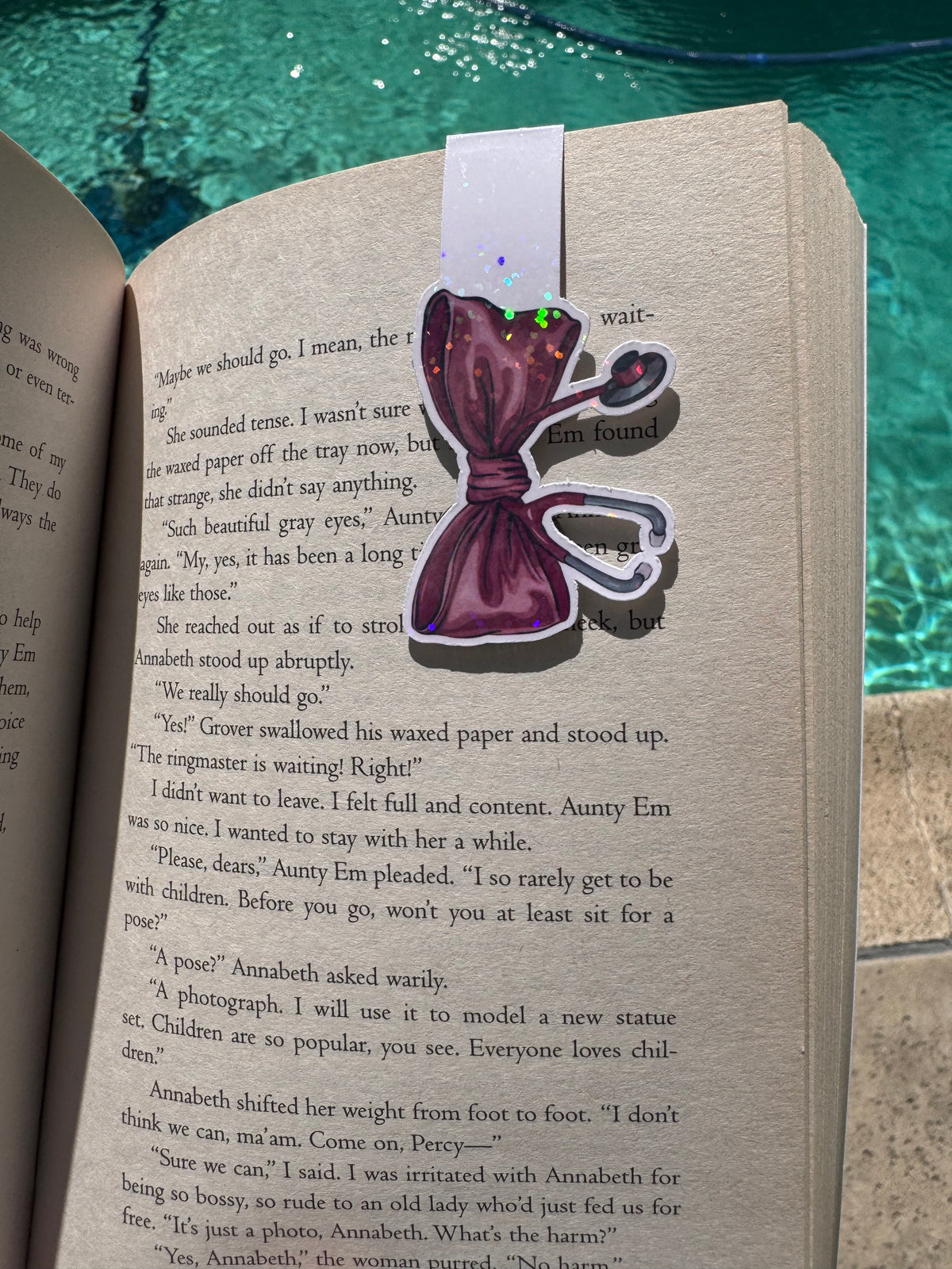 NURSE BOW BOOKMARK